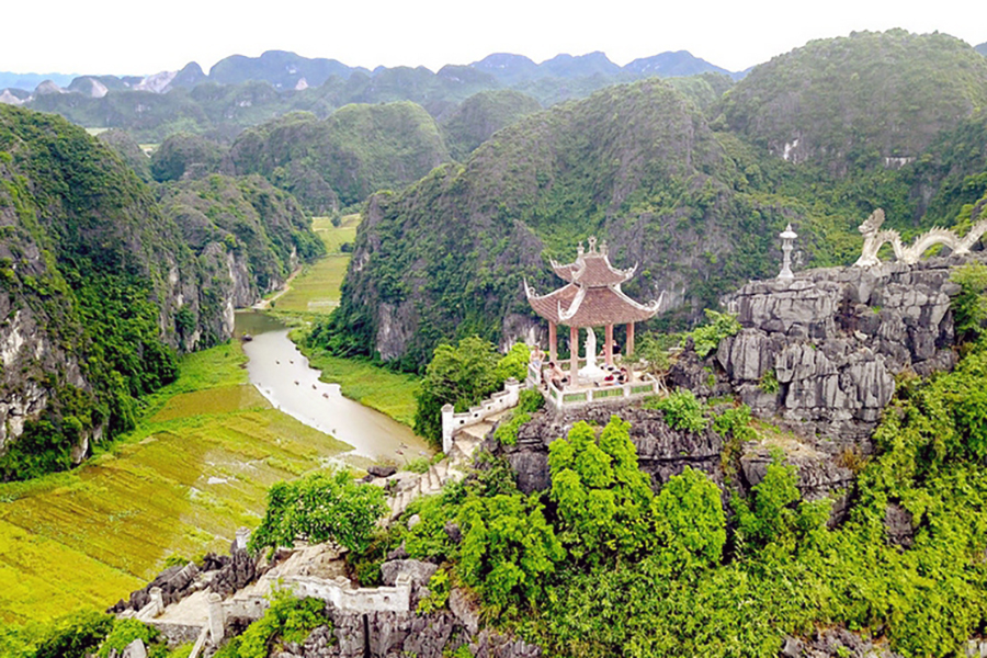 Khám Phá tour Hoa Lư Tràng An Hang Múa