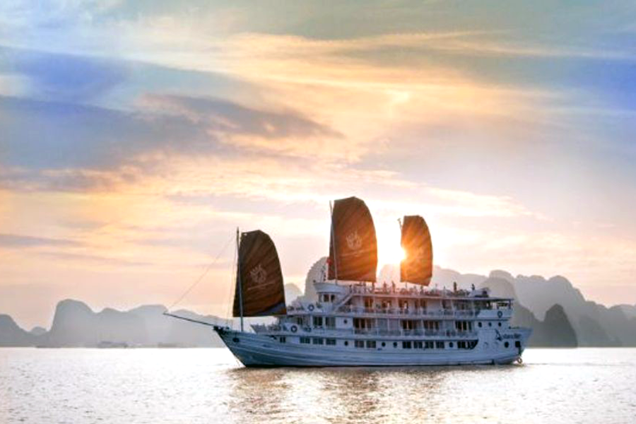 dat tour du thuyen Hera Grand Luxury Ha Long - Tour Hạ Long 2 ngày