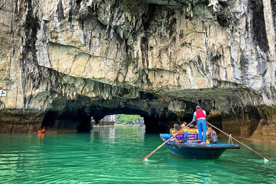 Hang Luon Ha Long - Du thuyền vịnh Lan Hạ