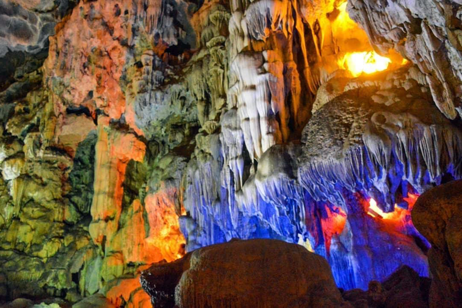 Hang Thien Canh Son - Tour Hạ Long