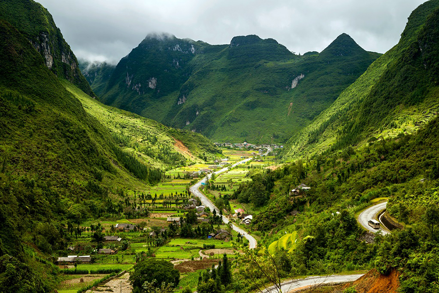 Thung Lũng Sủng Là